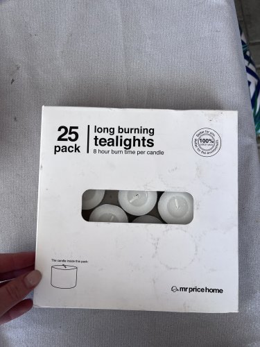 17 Bigger tealight candles
