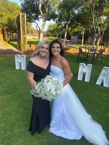 Satin wedding dress size 6/8 