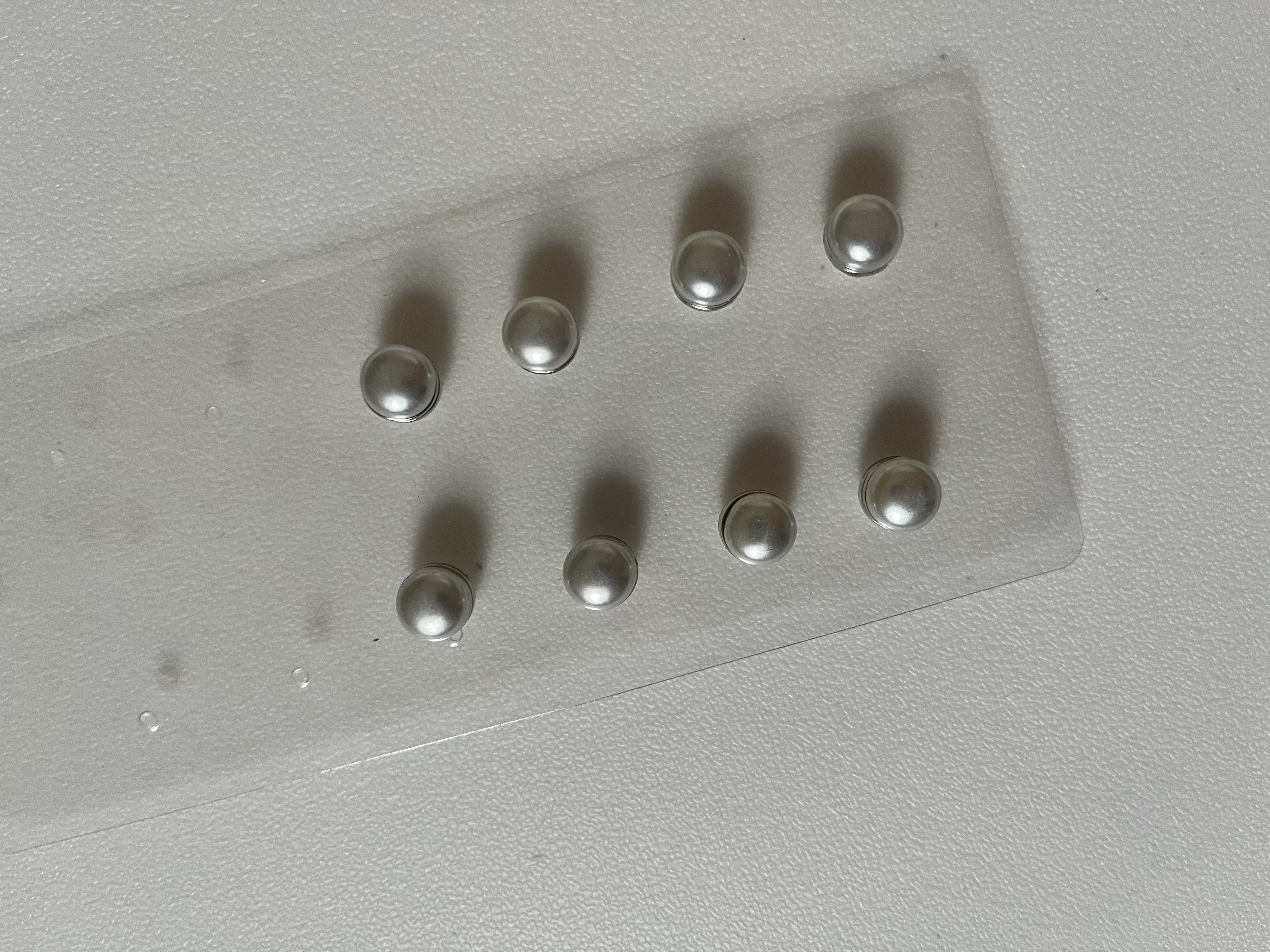 Veil pearl weights 