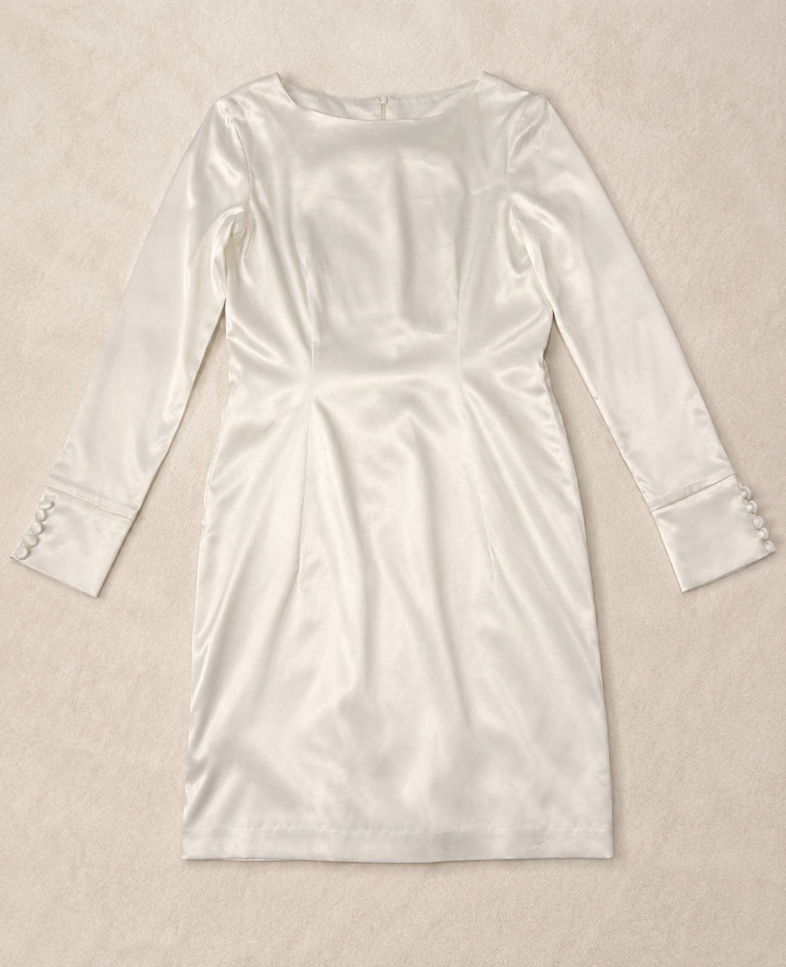 Ivory courtroom wedding dress 