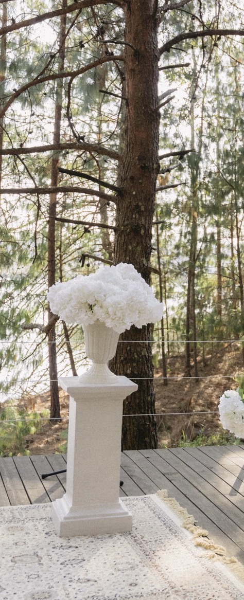 Lightweight Stone Look Decorative Urns