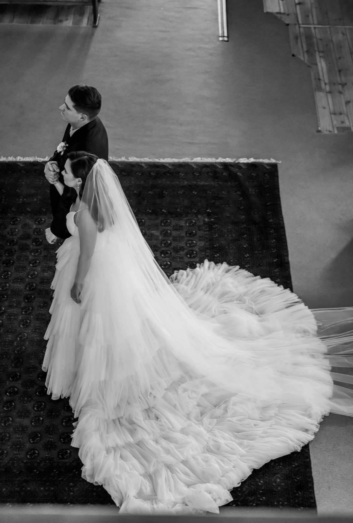 Wedding dress with detachable train, Size S-M