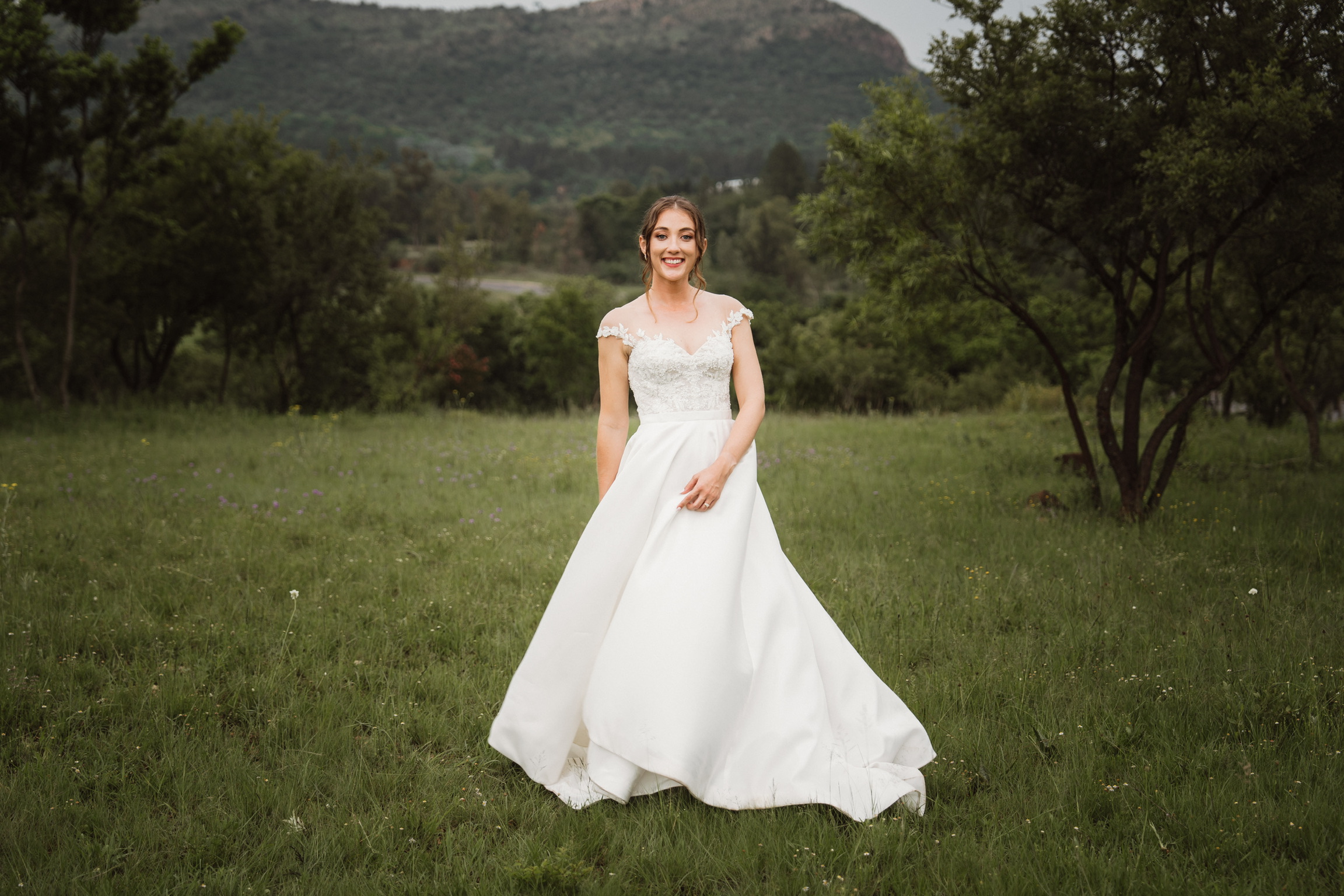 Gorgeous Vonve Wedding dress