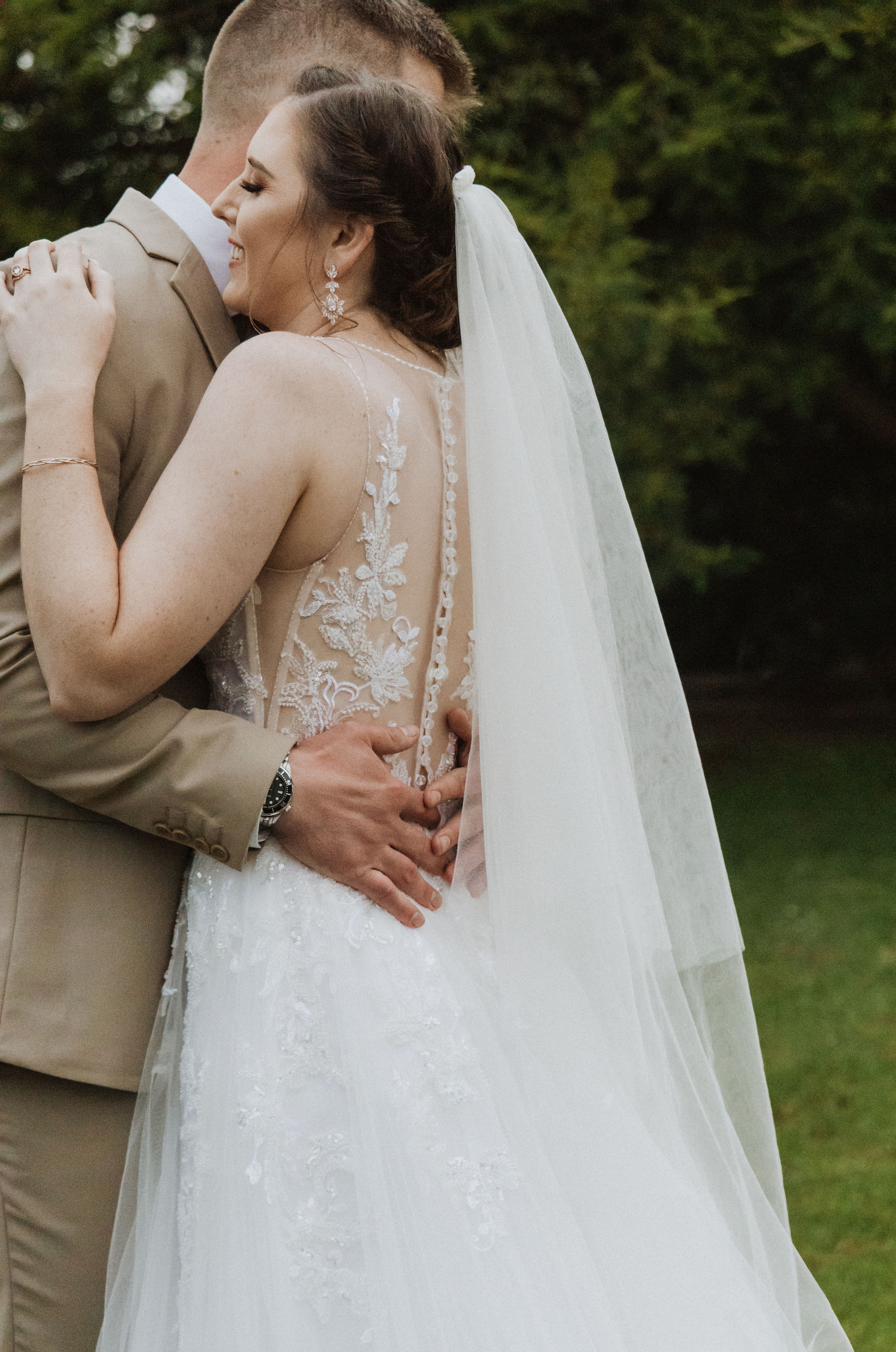 Enzoani Nasrin Wedding Dress & custom veil, Size 8