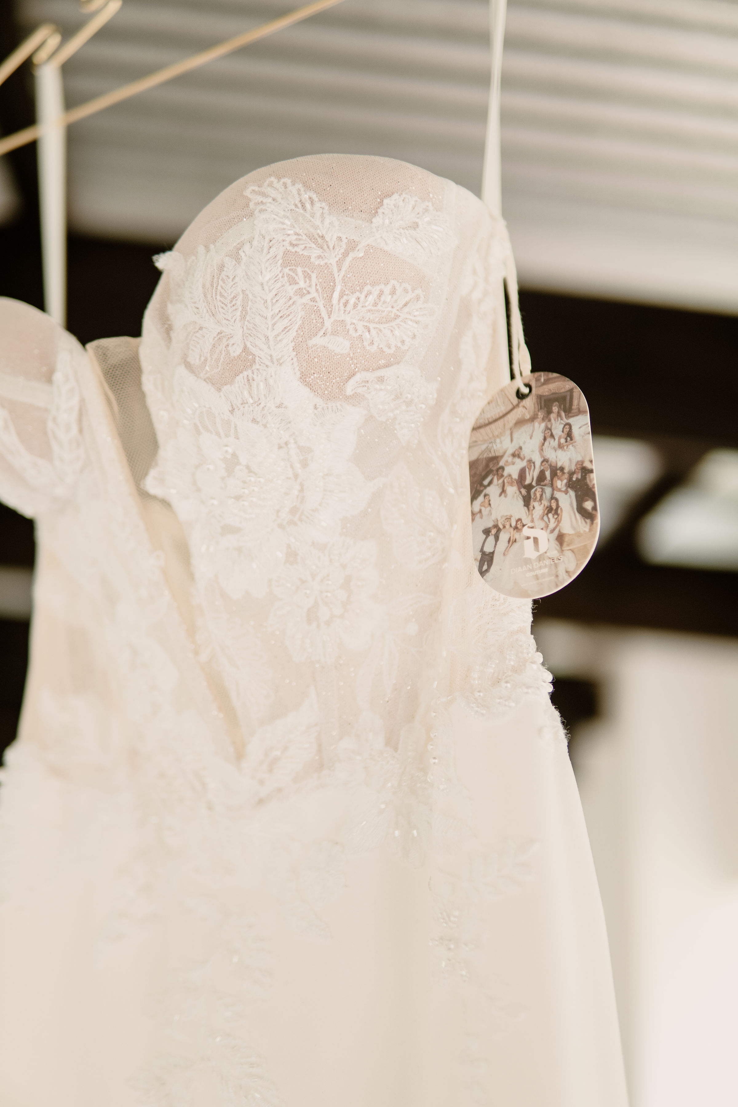 Fitted sweetheart wedding dress
