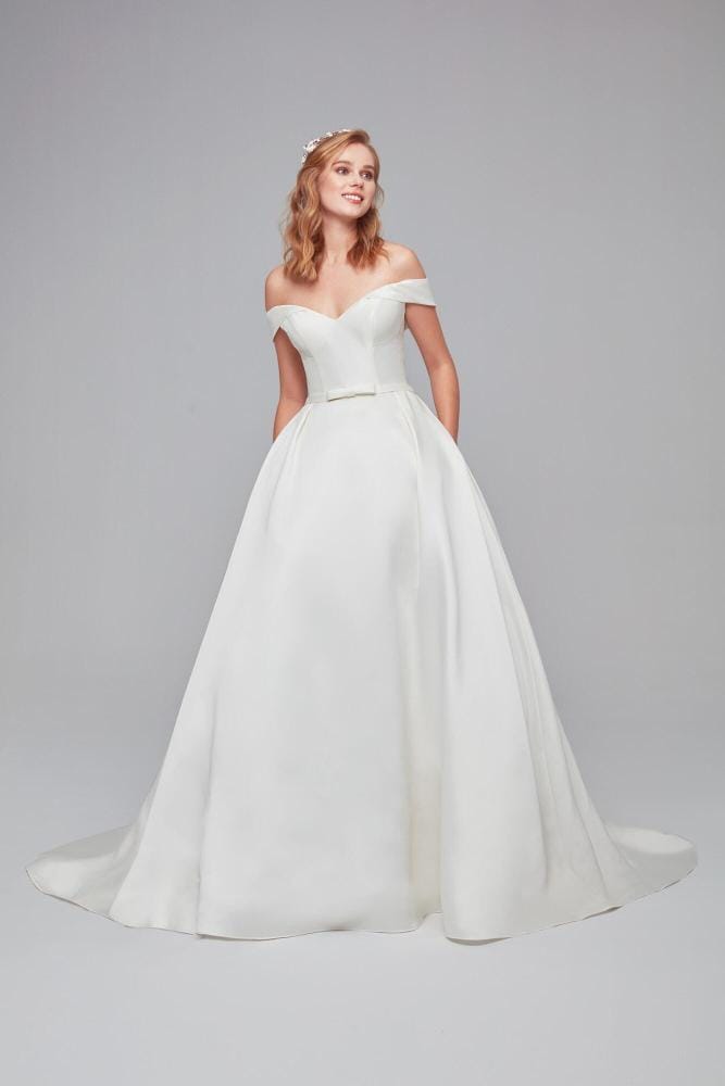 Ivory Oleg Cassini Gown